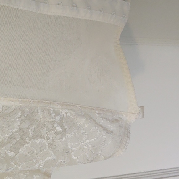 Vintage Goddess Lacy Plus Size Bustier Sz 52B - Picture 8 of 11